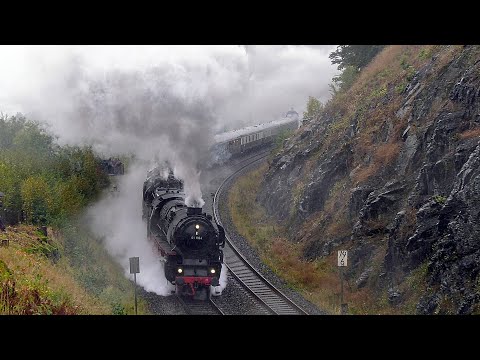 Locomotive portrait: Steam locomotive 01 1104