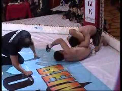 Estanov Yerjan (Kazakhstan) vs Dudaev Rakhman (Chechnya).3 round.18.03.2012y