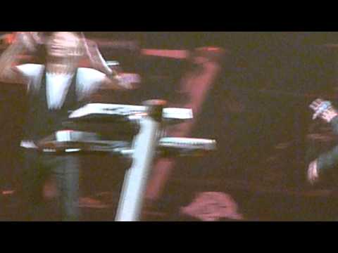 Milk Inc Eclipse - Regi & Stan Van Samang (The sun always shines on tv) part 2