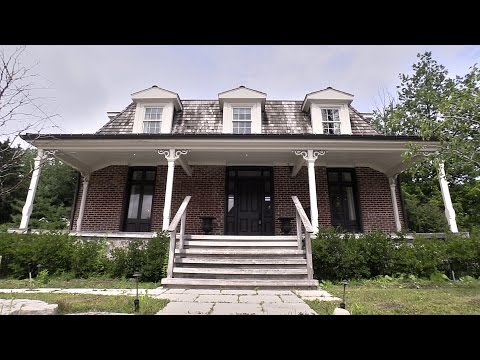 105 Paliser Court Oakville | (c) 1988 - 2015 Axiom Film & Video Productions