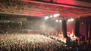 Amon Amarth Live in Hamburg  (Intro - First Song -the Pursuit of Vikings)29.10.2016