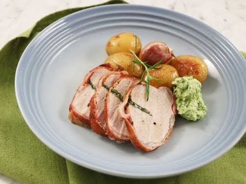 Baconlindad fläskytterfilé med sardellsmör och rostad potatis - Köket
