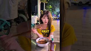 Download lagu This Girl Was Shocked When She Was Secretly Photographed 😱😂 mp3