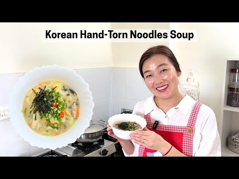 Easy Korean Vegetarian Hand Torn Noodles Soup (์์ ๋น) Recipe | Sujebi Recipe