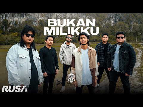 Floor 88 - Bukan Milikku [Official Music Video]