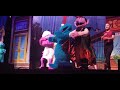 Elza Is Having Fun At Sesame Street Live Show Эльза танцует на шоу улица Се�