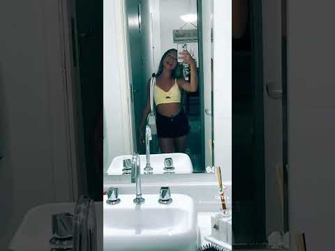 ela olhou pra mim eu olhei pra ela