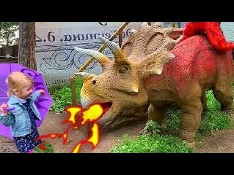 Princess Alisa and Animals. Fun Kids Adventures in the ZOO and Dinosaurs Theme Park