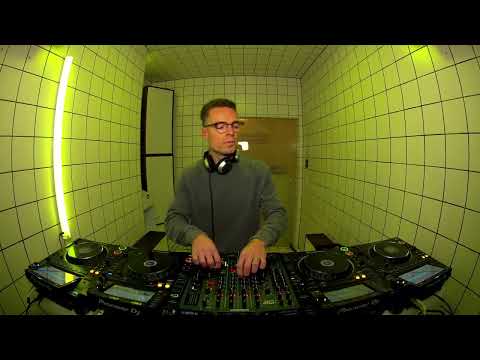 Remco Beekwilder | HÖR - November 25 / 2023