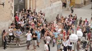Tocant per Gràcia (CMG) - Qualsevol Nit Pot Sortir El Sol (Jaume Sisa)