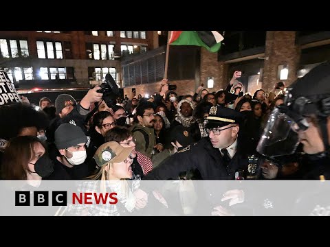 iversity protests: Protesters defy Columbia deadline to leave campus | BBC News