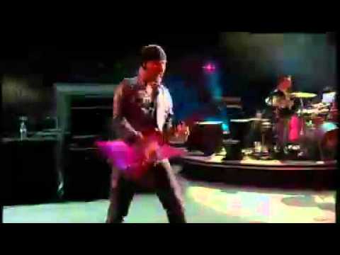 Claw stage dazzles at U2, Jay-Z concert