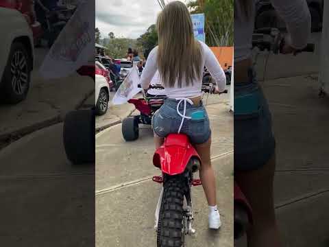 PAMELA INFANTE MONTANDO MOTOR🏁