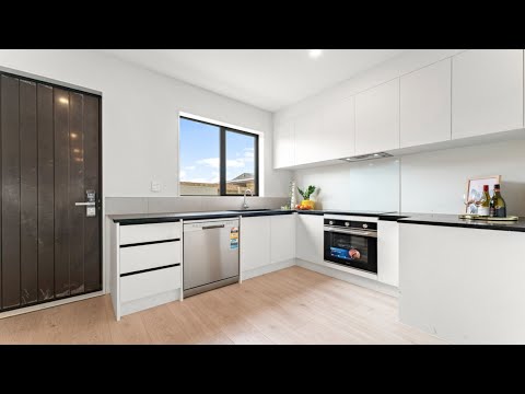 13/3226 Great North Road, New Lynn, Auckland, 2 Bedrooms, 1 Bathrooms, Townhouse