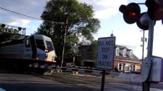 preview picture of video 'LEVEL CROSSING IN RADBURN,NEW JERSEY'