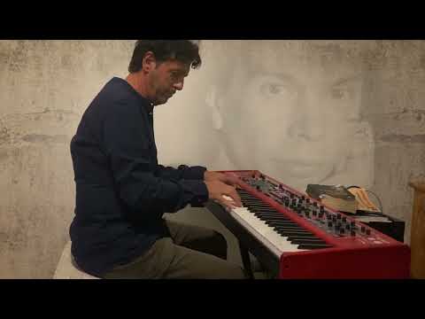 Close To Home (Omaggio a Lyle Mays) - Francesco Di Cello : tastiere.