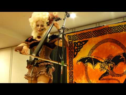 Unwoman - The Ballad of Serenity (Firefly theme) at Dragon*CON 2013
