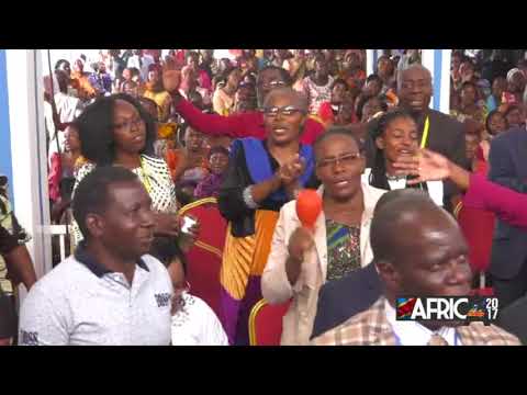 BUKAVU, CONGO 2017  - WORSHIP