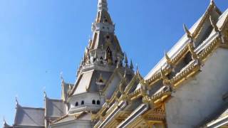 preview picture of video 'Wat Sothorn Wararam Worrawiharn Temple.'