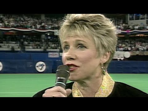 WS1992 Gm3: Murray sings 'O Canada' before game