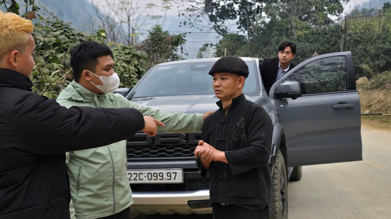 Once rivals, but CEO James still helps A Pao escape from the underworld | A Pao