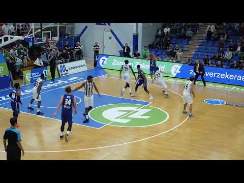 Leiden - Sakarya (Europe Cup) super-slowmo van de driepunters: De Jong, Watson, Vette, Thompson.