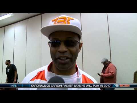 Robert Easter vs Luis Cruz Weigh In On The Eve Of Fight Night