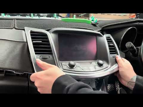 Installation of Holden commodore VF, how to remove the headunit.