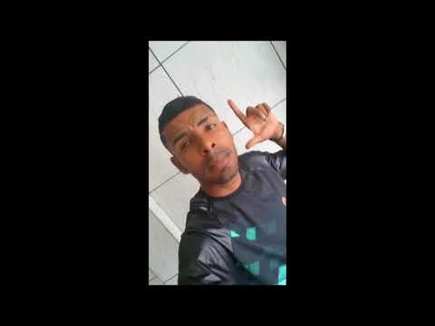 Fazer o quê se a vida é traficar -MC Nelidia