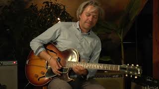 Video thumbnail for Gibson ES-225 T from 1956 presented by Vintage Guitar Oldenburg and Tobias Hoffmann by Vintage Guitar Oldenburg