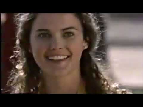 Felicity trailer still echoing the series’ confessional music voiceovers