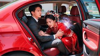 童養媳爲逃婚躲進陌生男人的車裏一夜竟生下孩子，沒想到男人竟然是權勢滔天的CEO，一個電話讓欺負女孩的人全都付出代價！#爽劇 #家庭倫理