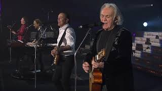 I POOH - DEBES COMPRENDERME (L&#39;ULTIMO CONCERTO 2016)