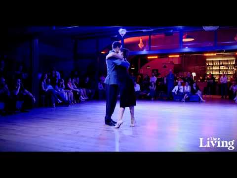 Rodrigo Palacios y Karina Colmeiro - La Luz De Un Fosforo