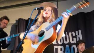 Holly Macve - No One Has The Answers (HD) - Rough Trade East - 03.03.17