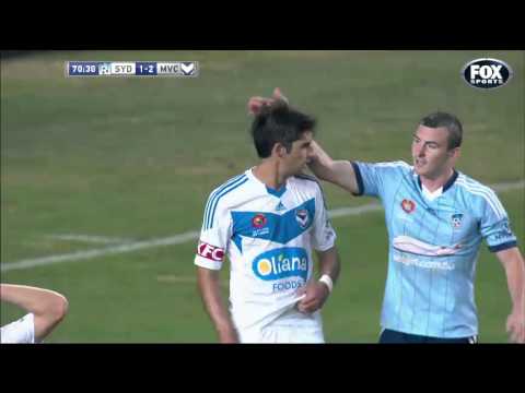 Ryall incredible dive vs Melbourne Victory | A-League 14/15