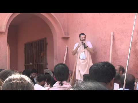 2011-10-24- -Bahulavana-Damodara maharaji (eng)