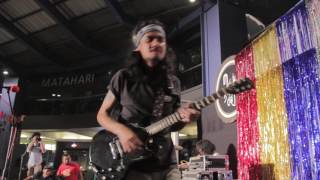 Download lagu [LIVE] 2017.03.09 Kelompok Penerbang Roket - Bimbang dan Ragu mp3