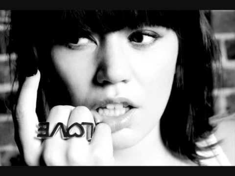 Britt Love - Playing the Game (HQ Clip)