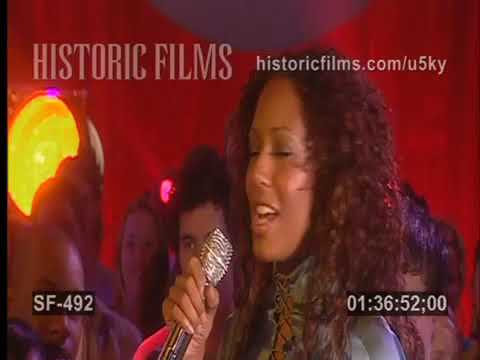 CD:UK INTERVIEW - MELANIE B TALKS SPICE GIRLS POSS REUNION IN 2005