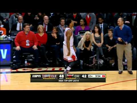 How Bulls fans react when Derrick Rose got hurt