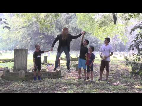 Special Head Levitates And Shocks The Crowd Mahdi Moudini Got The Talent .