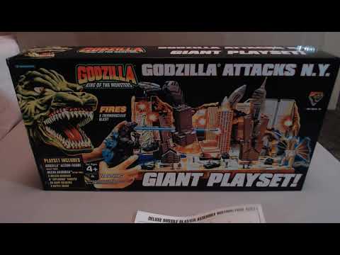 Trendmasters Godzilla Attacks New York Giant Playset! 1995