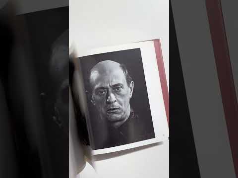 Книга Man Ray: Masters of Photography Series. Б/У - фото 1 - id-p1435602545