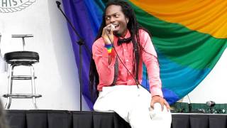 Nhojj performs  Love