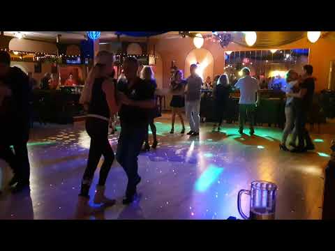 Chachacha / Discofox der Taxi-Dancers von rund-ums-tanzen.de