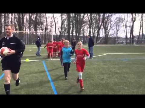 E-Jugend TuS Frickhofen & SV Thalheim Einlauf zum Spiel gegen die JSG Beselich 07 03 2015