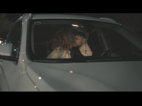 Francesco Rosi - “Saglie dinto a machina” (Official Video)