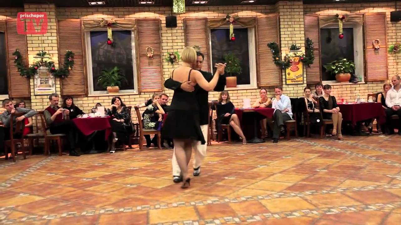 Gonzalo Robinson & Sasha Trofimova, Russia, Moscow, Milonga "Europa" in Cafe "Gurman" (2)