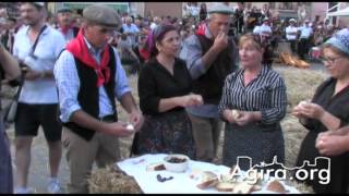 preview picture of video 'Festa del grano Raddusa - A Pisatura trebbiatura del grano - Tradizioni e folclore di Sicilia'